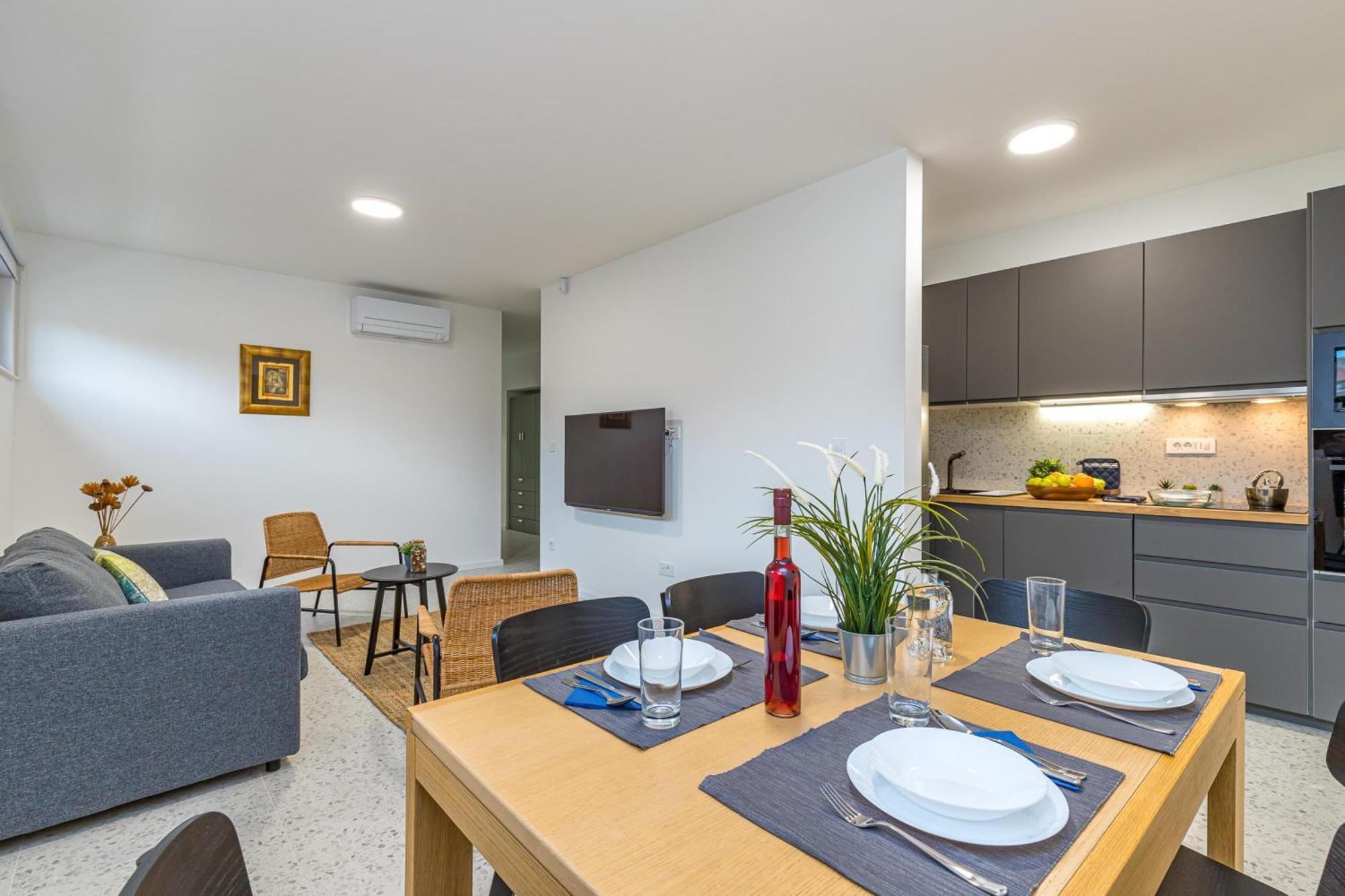 Sapore Di Mare Apartments - Happy Rentals باشْكا المظهر الخارجي الصورة